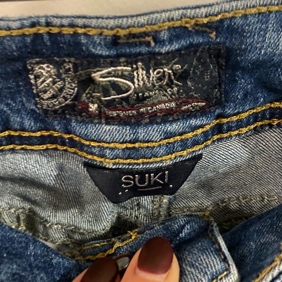 2/$40 Suki Mid- Rise Slim Boot - Silver Jeans - Picture 5 of 6